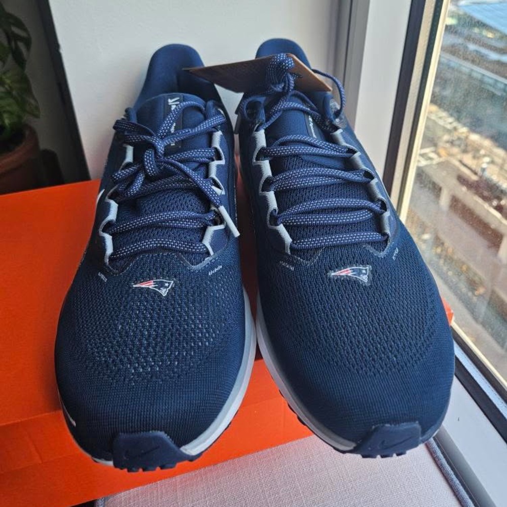 NIKE ZOOM PEGASUS 41 PATRIOTS Size 11.5 - Picture 8 of 13
